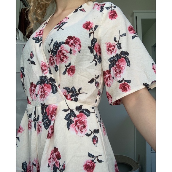 Romper - Picture 2 of 4